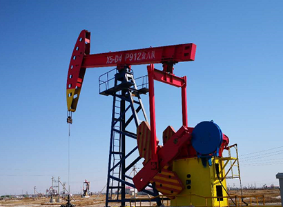 發(fā)明了盤(pán)形低速大扭矩永磁電機(jī)，減少了傳動(dòng)環(huán)節(jié)，提高了傳動(dòng)效率